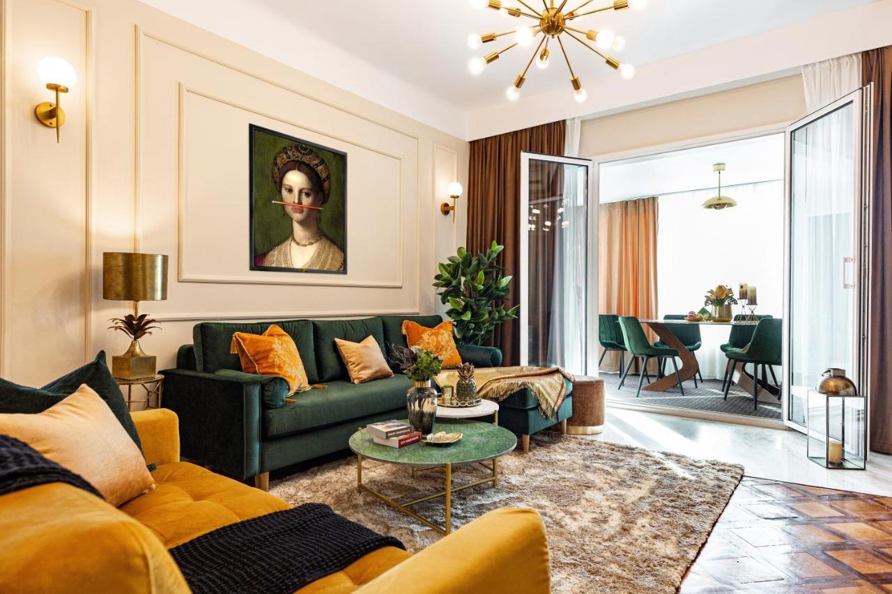 Qult - The Renaissance Affair Apartment Bucharest Exterior photo