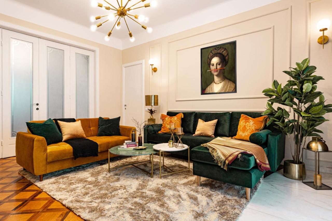 Qult - The Renaissance Affair Apartment Bucharest Exterior photo