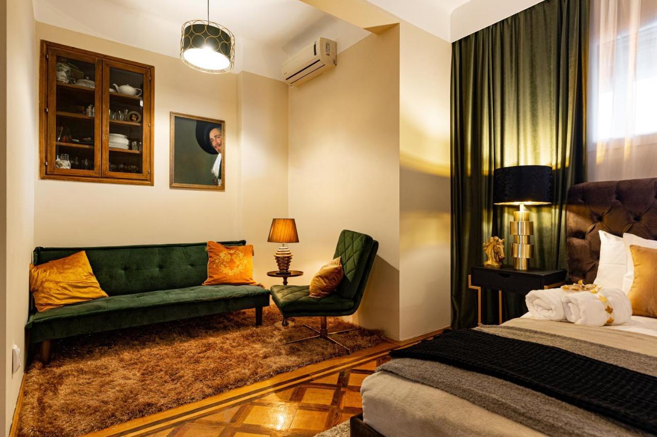 Qult - The Renaissance Affair Apartment Bucharest Exterior photo